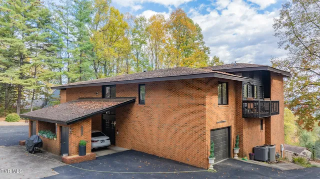 $1,700,000 | 3606 Honeywood Drive, Johnson City, TN 37604