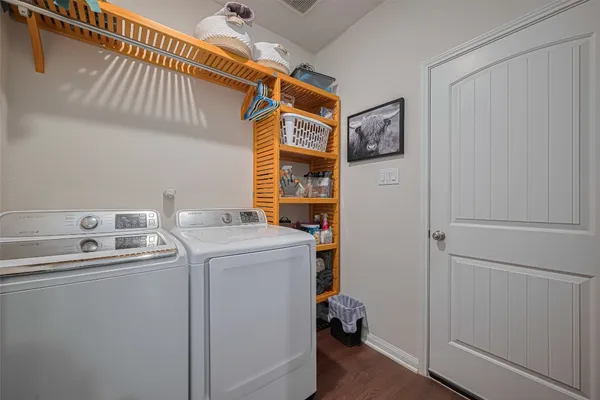 $350,000 | 308 Morning Dove Trail, Sealy, TX 77474