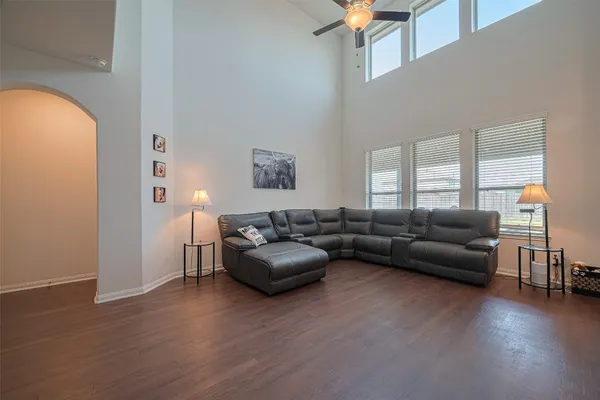 $350,000 | 308 Morning Dove Trail, Sealy, TX 77474