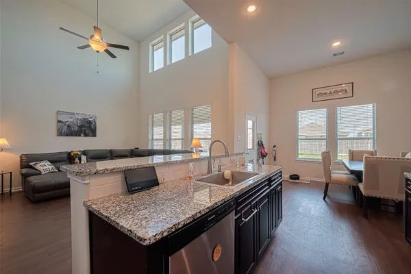 $350,000 | 308 Morning Dove Trail, Sealy, TX 77474