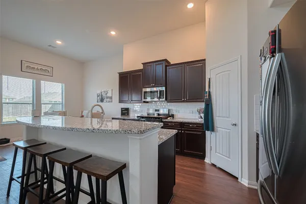 $350,000 | 308 Morning Dove Trail, Sealy, TX 77474