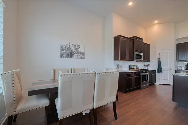 $350,000 | 308 Morning Dove Trail, Sealy, TX 77474