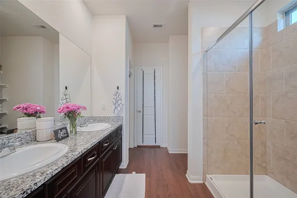 $350,000 | 308 Morning Dove Trail, Sealy, TX 77474