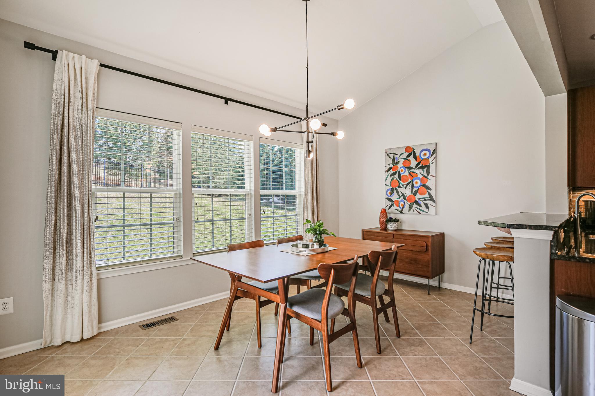 7145 Long View Road Columbia, MD 21044 - Photo 15 of 65 Sunroom with natural lighting