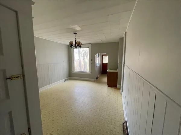 $750 | 15 Darlington Avenue, New Castle, PA 16102