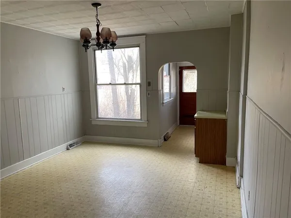 $750 | 15 Darlington Avenue, New Castle, PA 16102