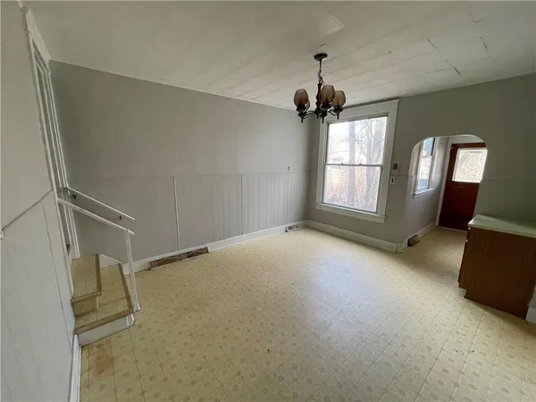 $750 | 15 Darlington Avenue, New Castle, PA 16102