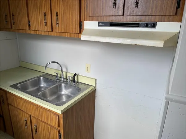 $750 | 15 Darlington Avenue, New Castle, PA 16102