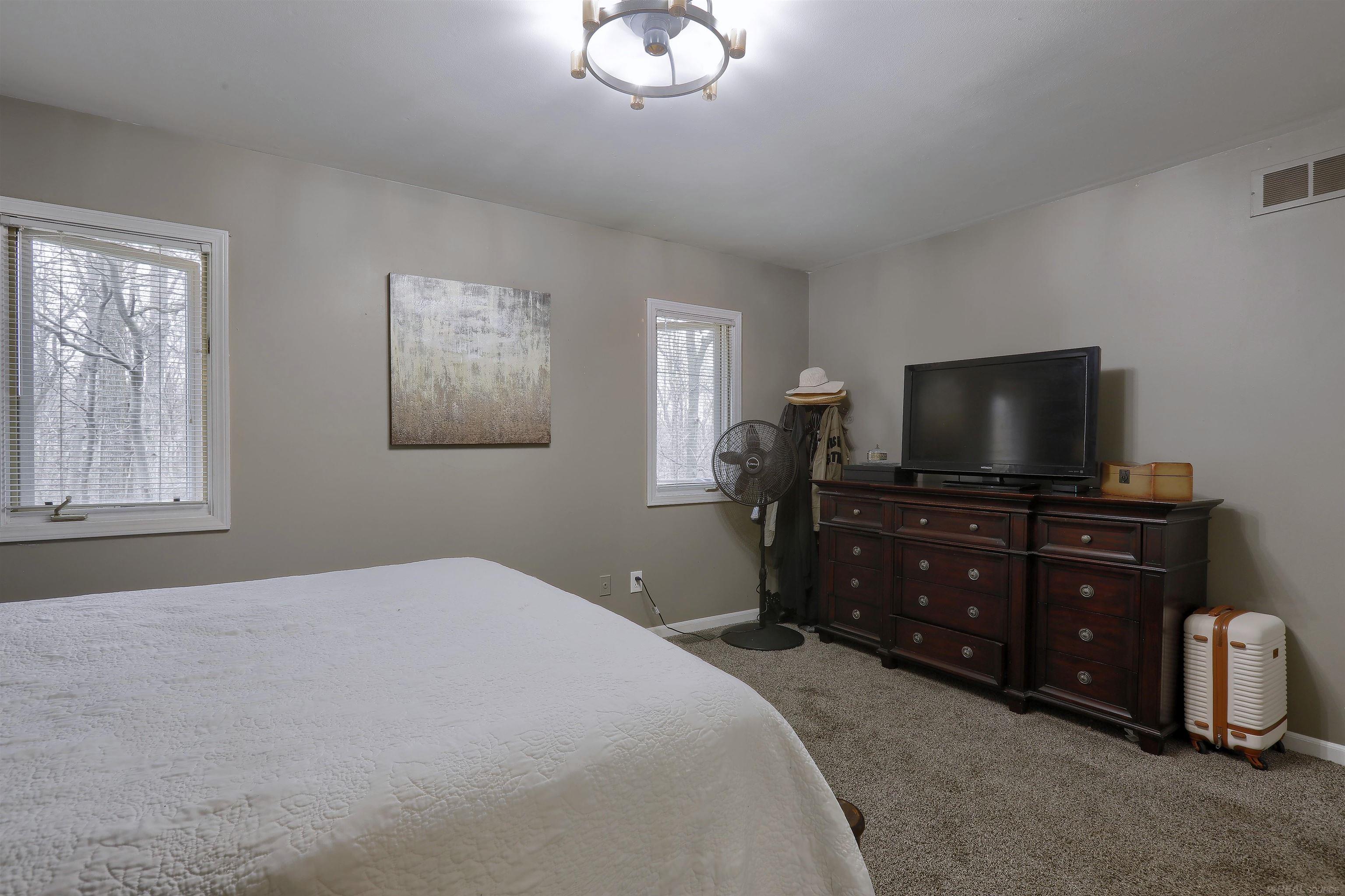 38895 Ridgeview Circle, Unit 58 Clinton Township, MI 48036 - Photo 18 of 33