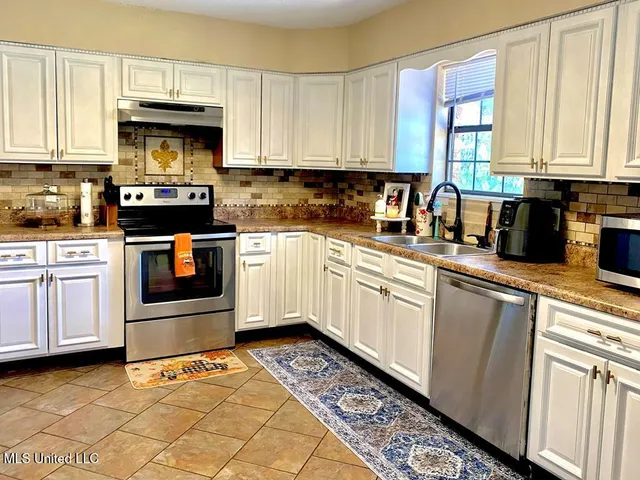 $245,000 | 2107 Sheppard Boulevard, Picayune, MS 39466