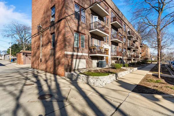 $140,000 | 307 North Prairie Street, Unit 3, Champaign, IL 61820