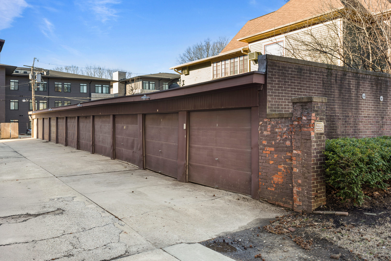 307 North Prairie Street, Unit 3 Champaign, IL 61820 - Photo 11 of 34 a backyard of a house