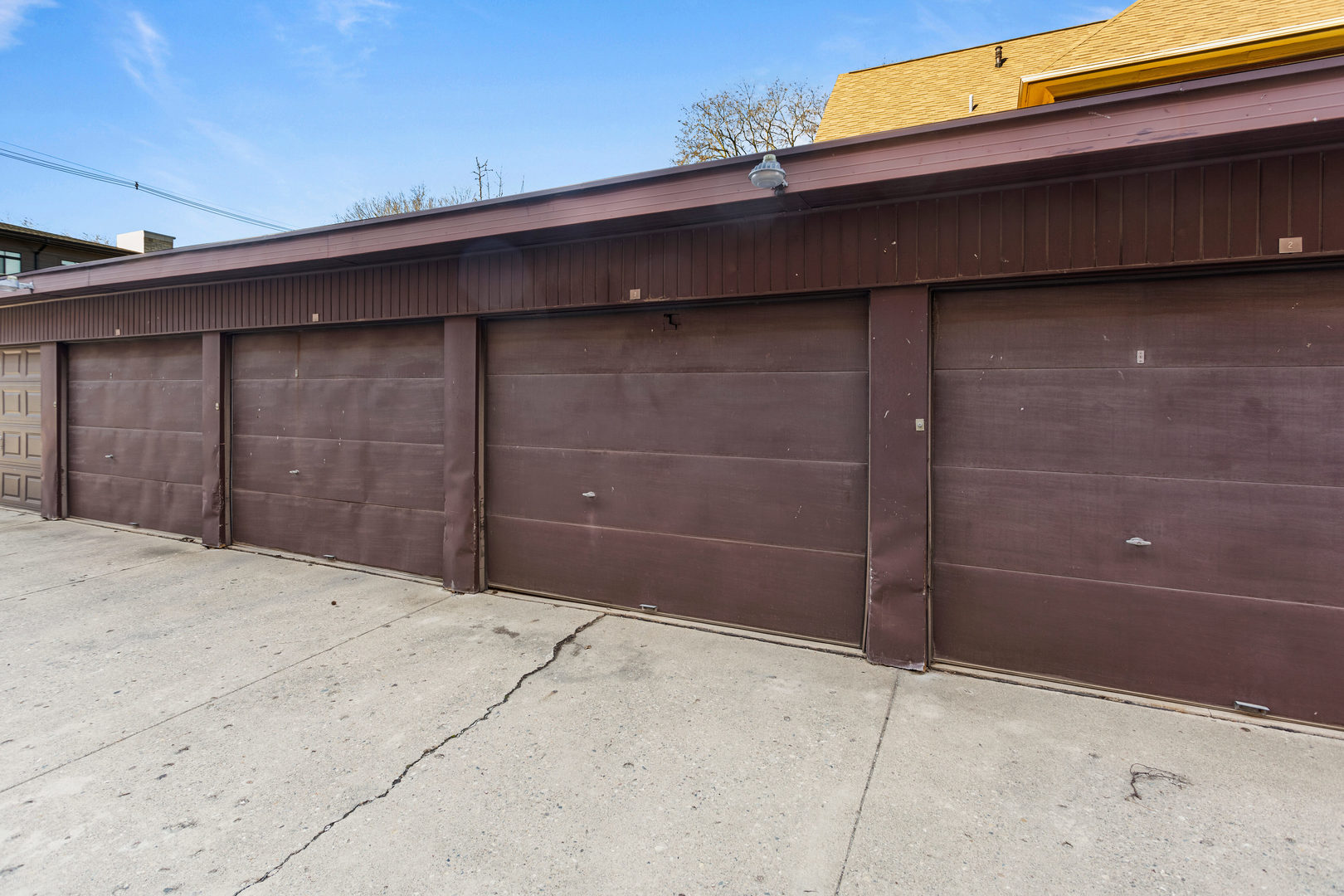 307 North Prairie Street, Unit 3 Champaign, IL 61820 - Photo 12 of 34 a backyard of a house