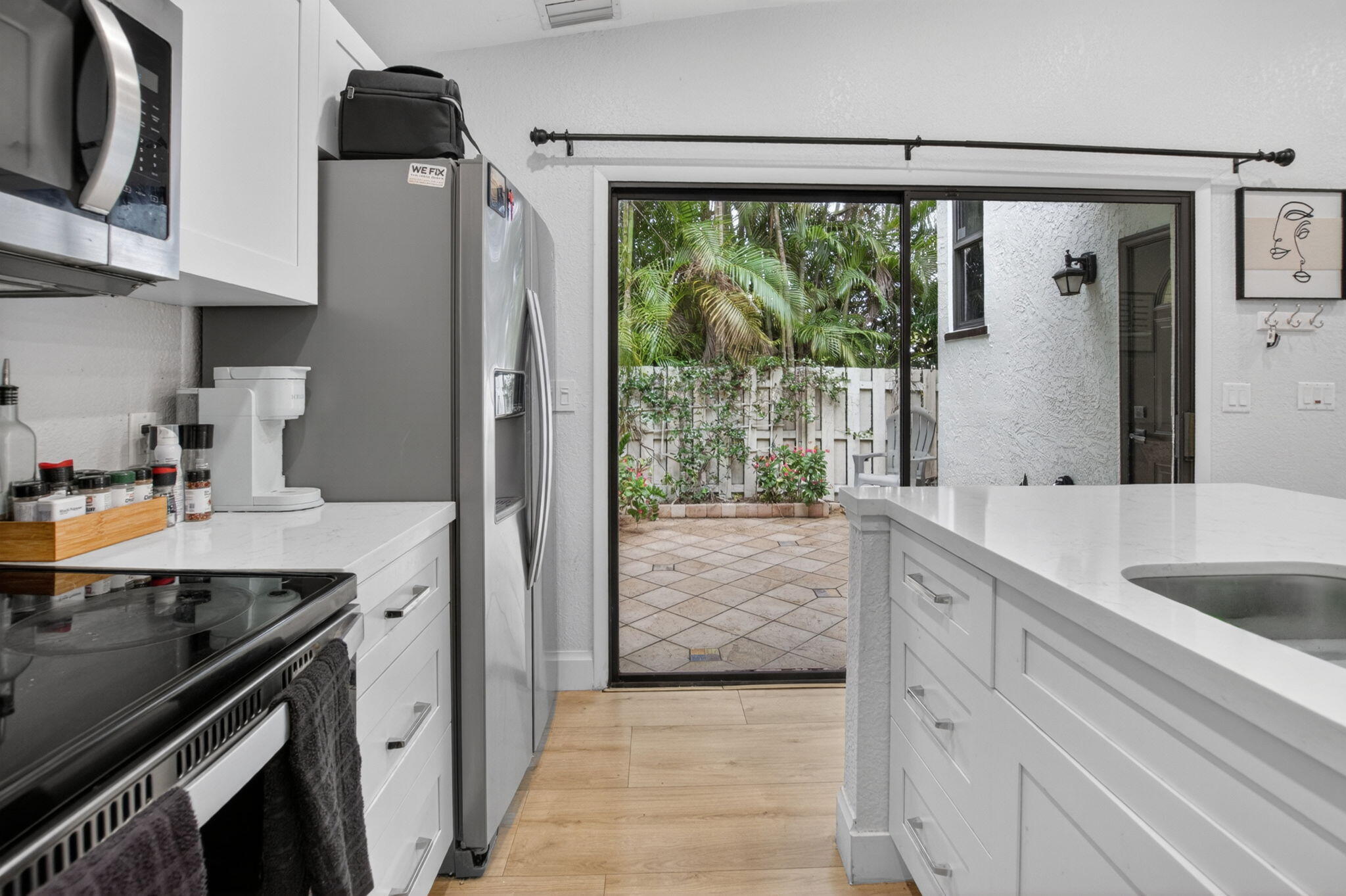 22270 Pineapple Walk Drive Boca Raton, FL 33433 - Photo 8 of 20 Kitchen