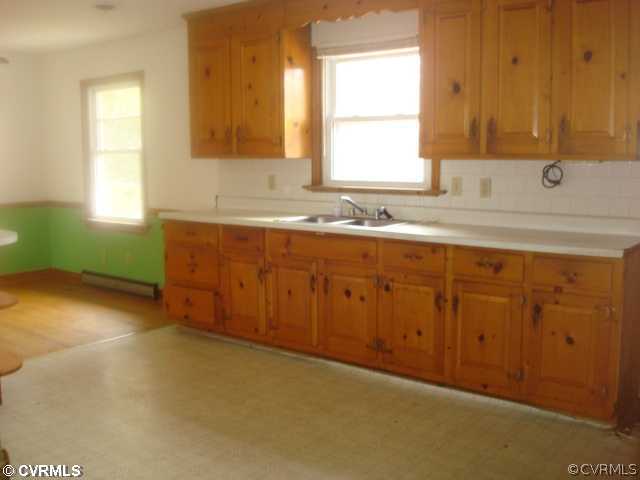 3657 Cottrell Road Richmond, VA 23234 - Photo 4 of 8 Kitchen