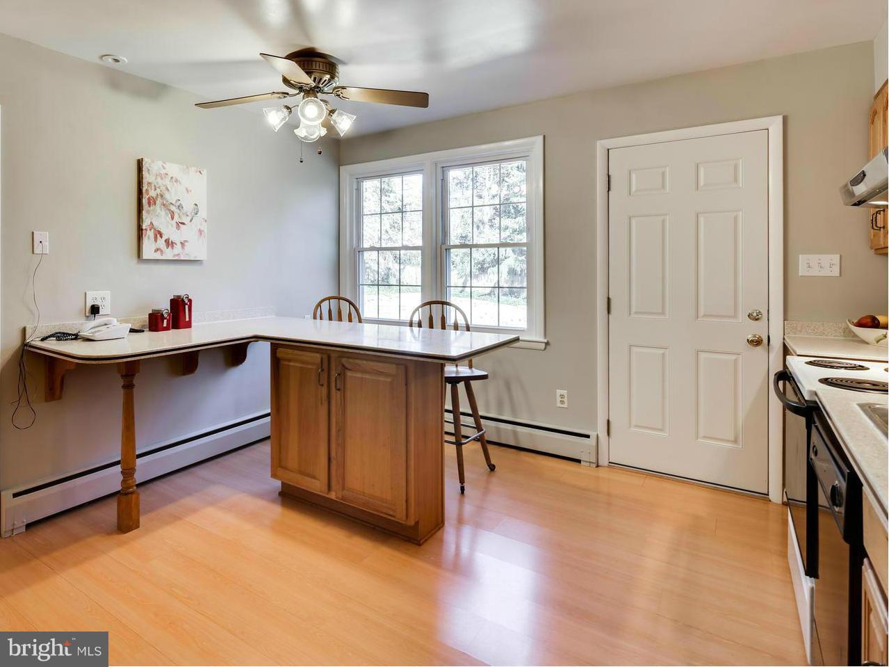 3909 Chatham Road Ellicott City, MD 21042 - Photo 12 of 30 Eat-in Kitchen