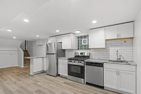 $1,800 | 236 Callan Avenue, Unit G, Evanston, IL 60202