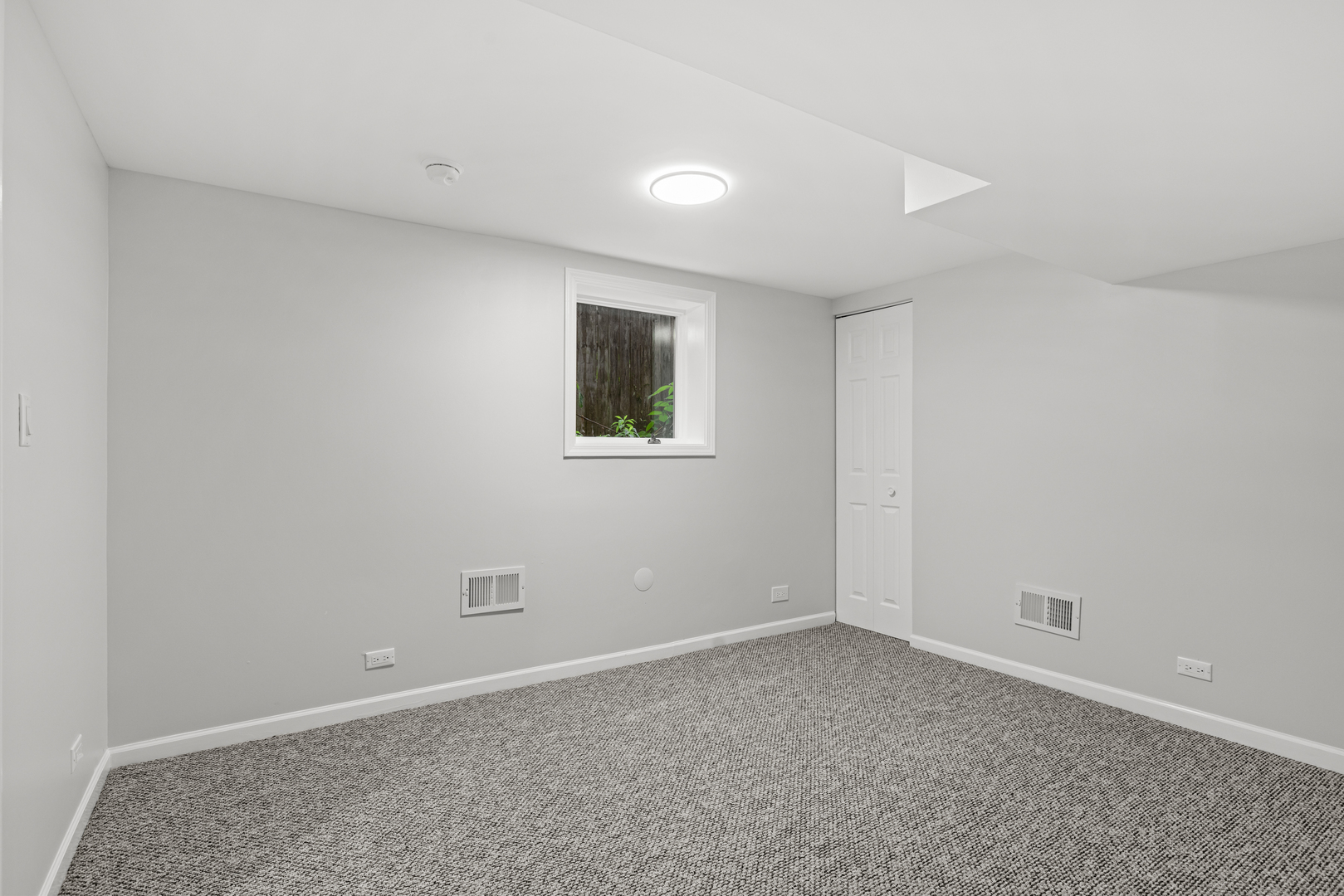 236 Callan Avenue, Unit G Evanston, IL 60202 - Photo 10 of 13 a view of room