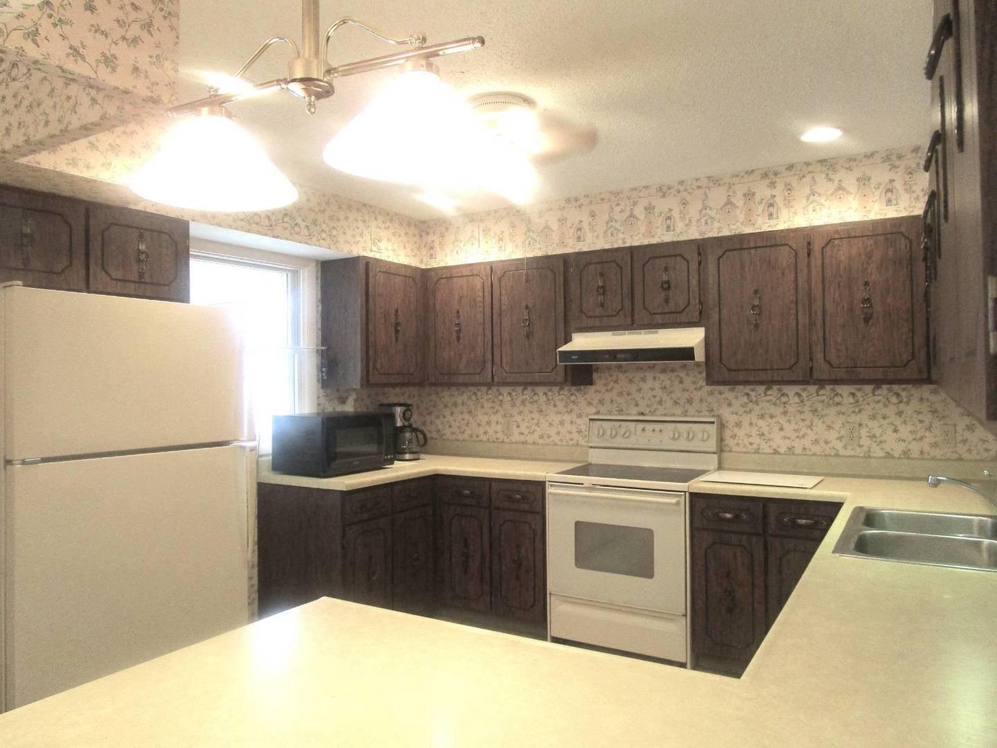 306 College Boulevard Carmi, IL 62821 - Photo 6 of 23