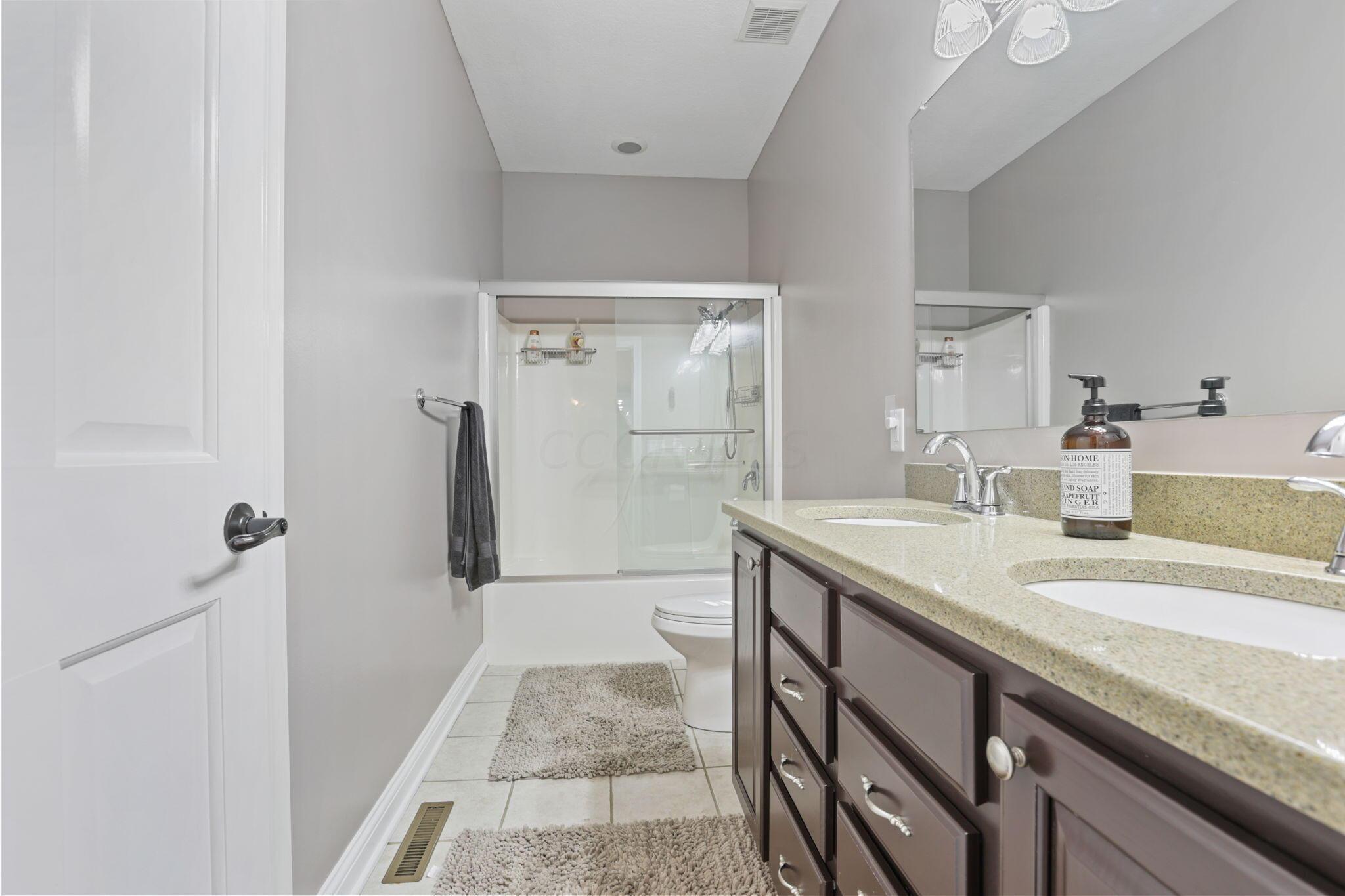 8885 Refugee Road Southwest Etna, OH 43062 - Photo 45 of 121 Full Bath #2