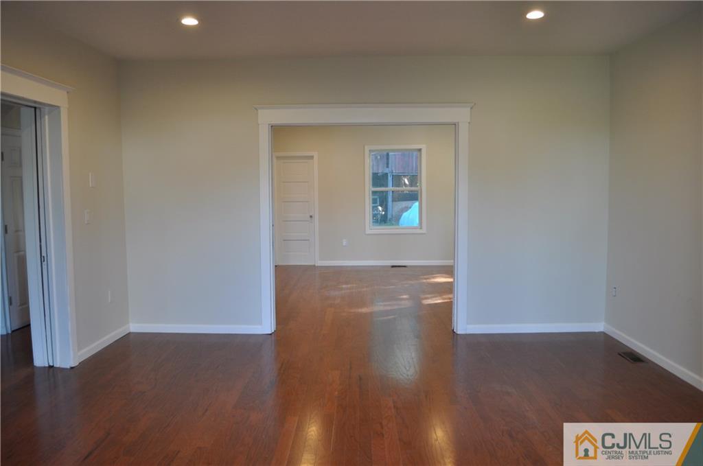 232 Georges Road Dayton, NJ 08810 - Photo 11 of 24 Gallery Image 11