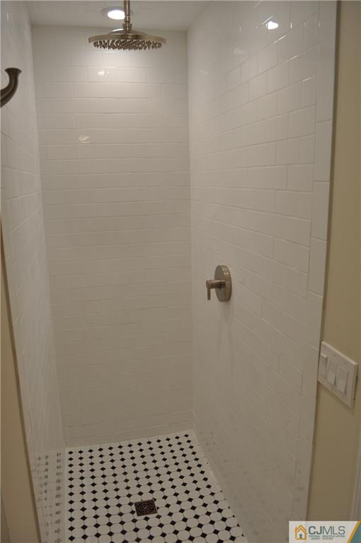 232 Georges Road Dayton, NJ 08810 - Photo 15 of 24 Gallery Image 15