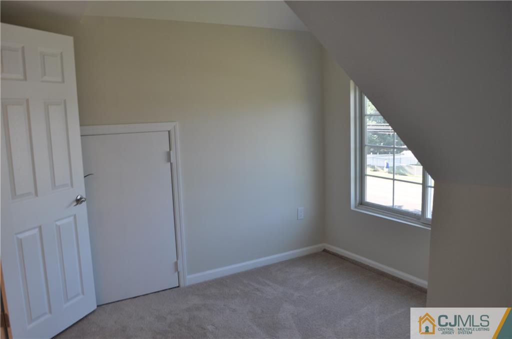232 Georges Road Dayton, NJ 08810 - Photo 20 of 24 Gallery Image 20