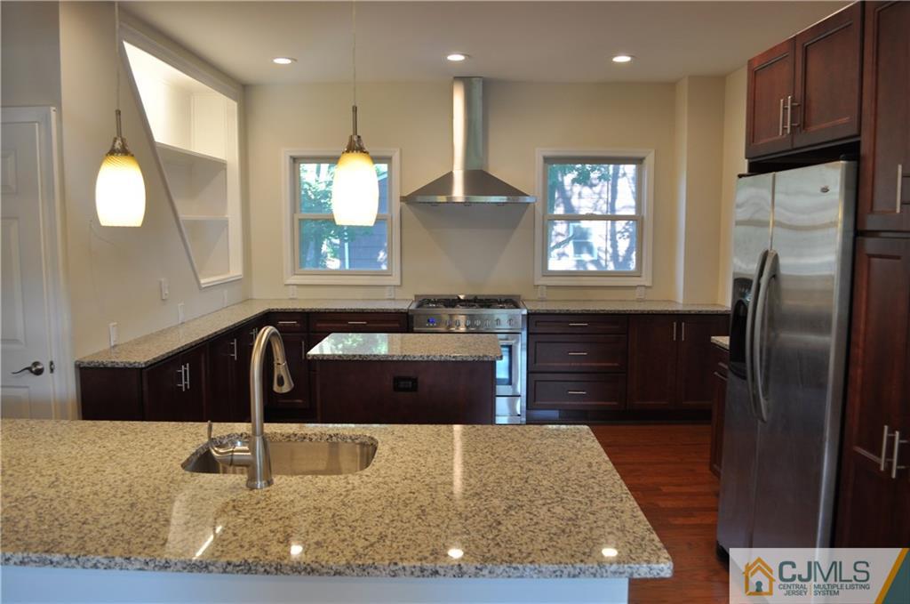 232 Georges Road Dayton, NJ 08810 - Photo 4 of 24 Gallery Image 4