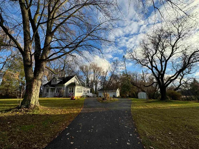 $395,000 | W6147 Highway 21, Wautoma, WI 54982