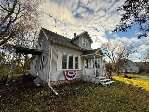 $395,000 | W6147 Highway 21, Wautoma, WI 54982