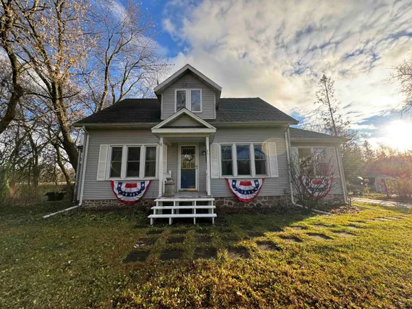 $395,000 | W6147 Highway 21, Wautoma, WI 54982