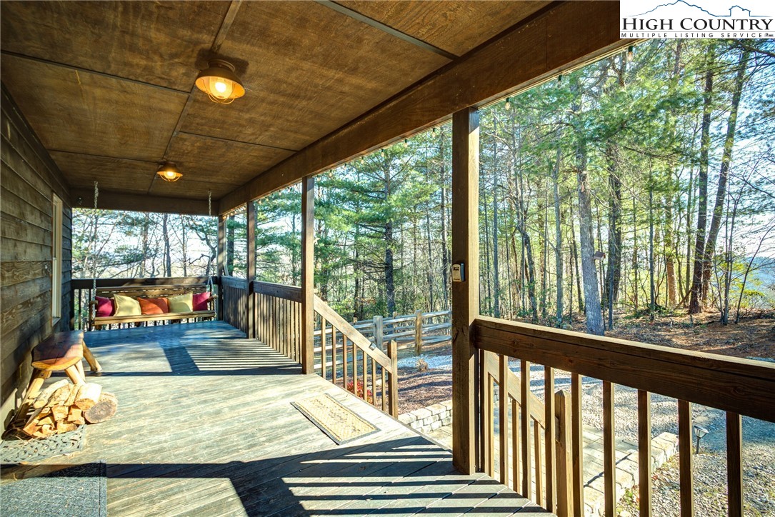 1643 Buck Mountain Road Purlear, NC 28665 - Photo 3 of 33 a view of a interior in the house