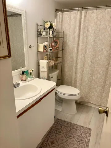 $2,000 | 540 Southwest South River Drive, Unit 204, Stuart, FL 34997