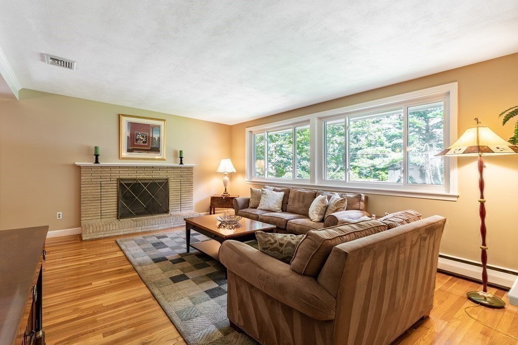 10 Livingston Road Sharon, MA 02067 - Photo 10 of 30 Gallery Image 10