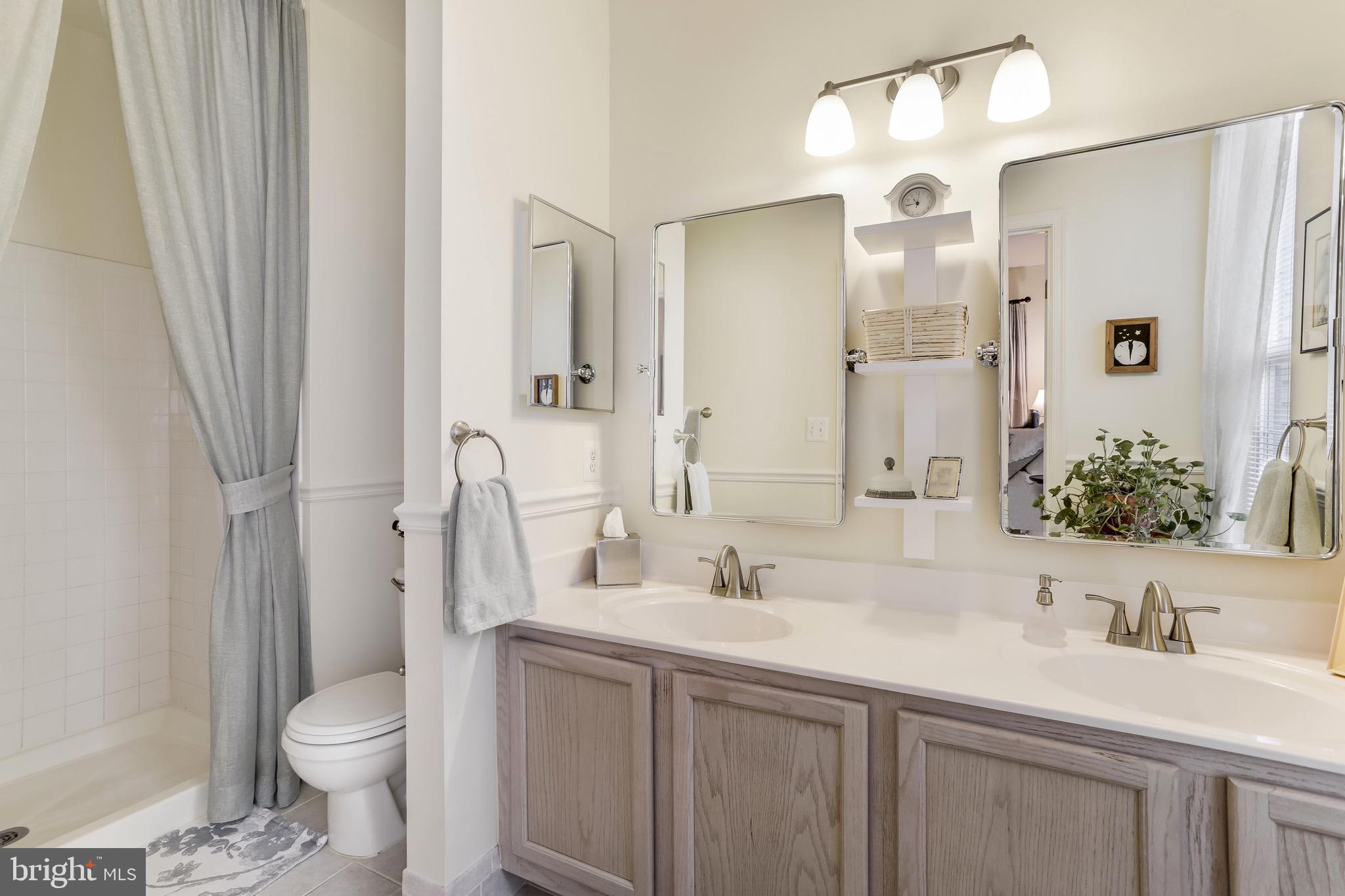11402 Gate Hill Place, Unit 60 Reston, VA 20194 - Photo 13 of 27 Primary Bathroom