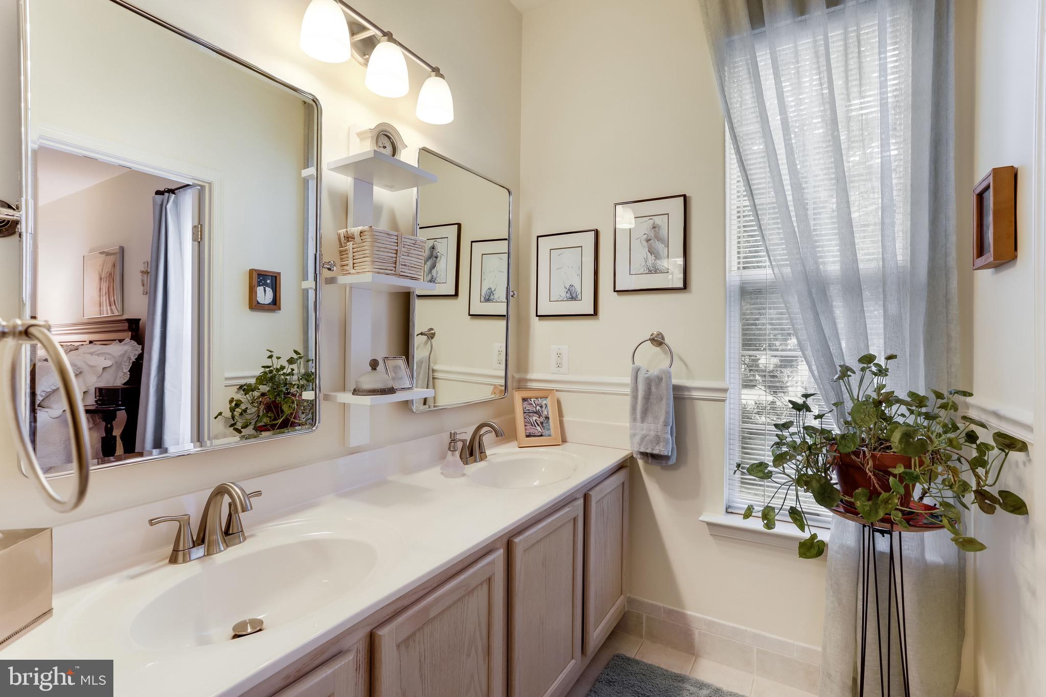 11402 Gate Hill Place, Unit 60 Reston, VA 20194 - Photo 14 of 27 Primary Bathroom