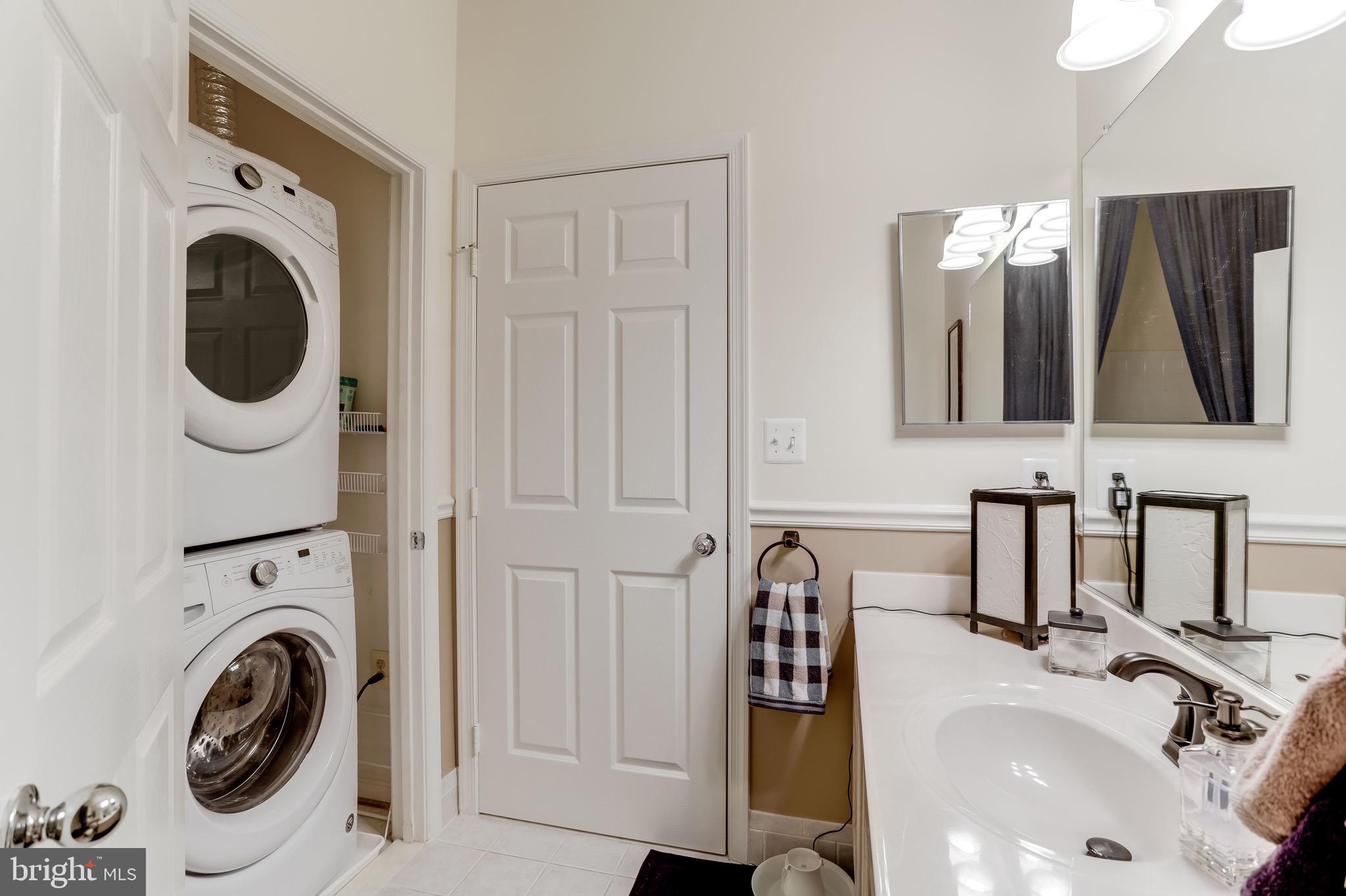 11402 Gate Hill Place, Unit 60 Reston, VA 20194 - Photo 19 of 27 Second Full Bath with Laundry