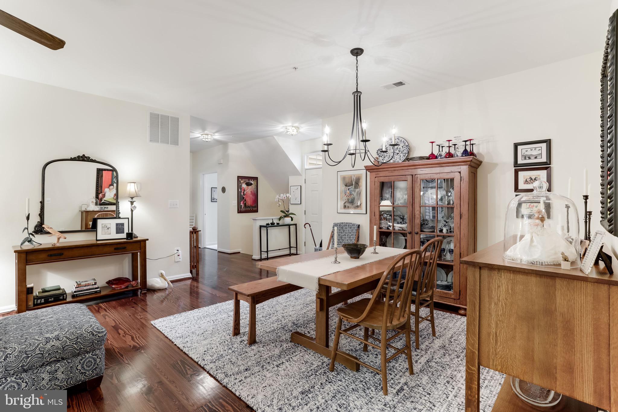 11402 Gate Hill Place, Unit 60 Reston, VA 20194 - Photo 5 of 27 Dining Area