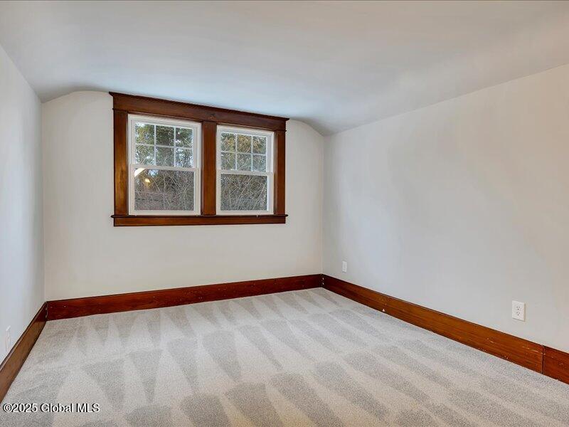 11 Maple Avenue Bethlehem, NY 12159 - Photo 27 of 41 32-P1277122