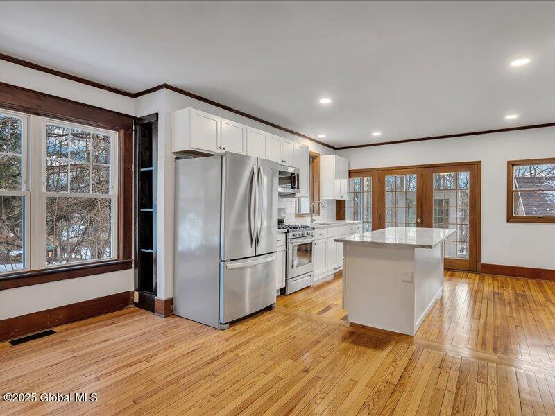 11 Maple Avenue Bethlehem, NY 12159 - Photo 7 of 41 08-P1277016