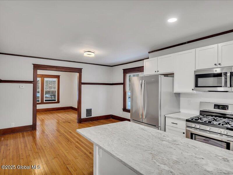 11 Maple Avenue Bethlehem, NY 12159 - Photo 10 of 41 11-P1277033