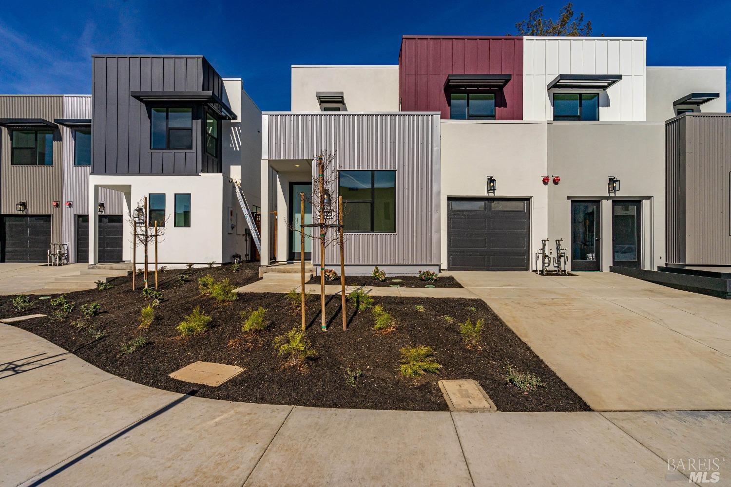 a view of a house with entertaining space