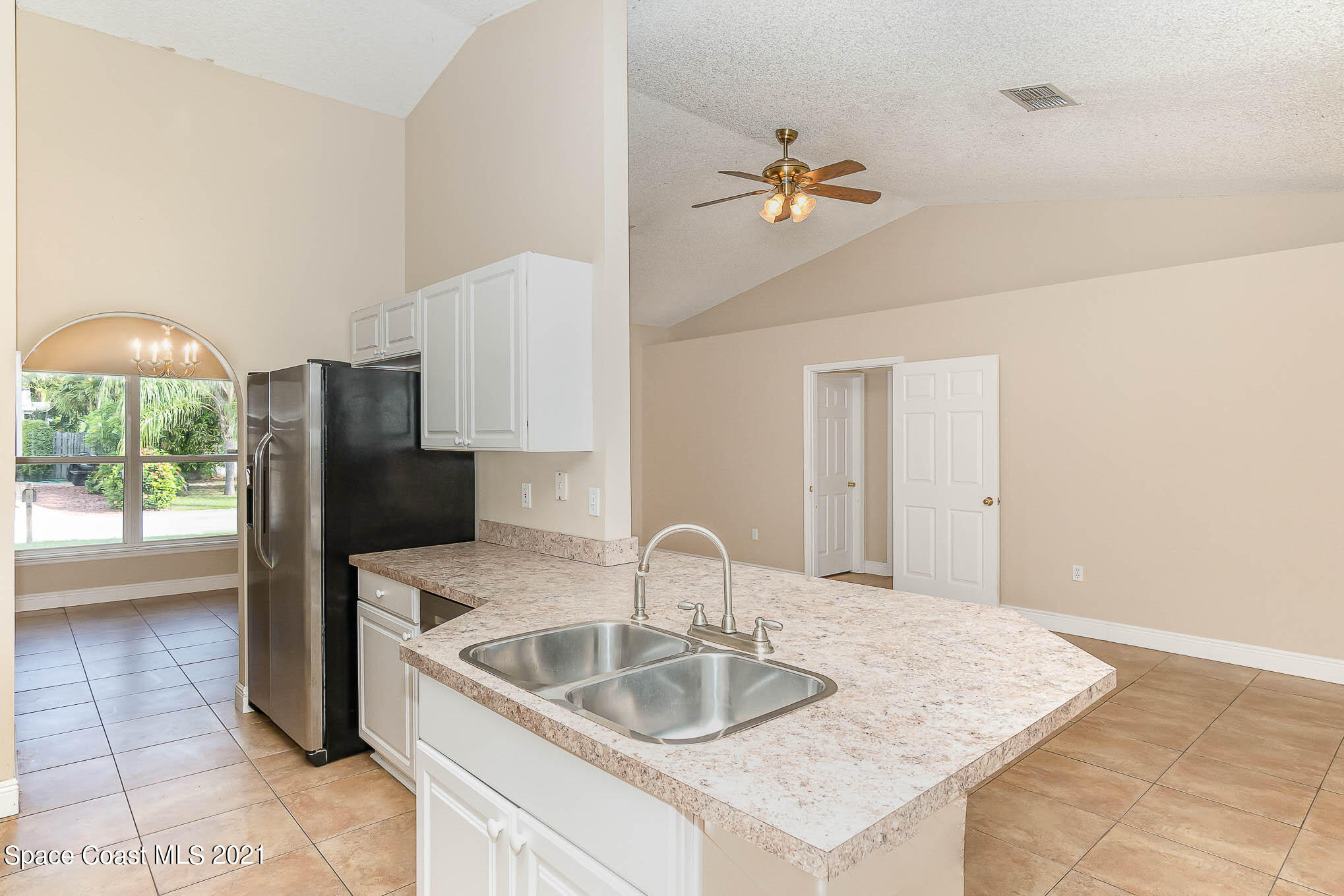 2365 Shady Oak Road Melbourne, FL 32935 - Photo 4 of 18 3.5 - 2365 Shady Oak Rd (11)