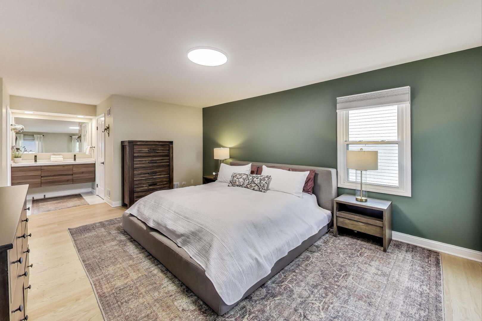 2811 Farmington Road Northbrook, IL 60062 - Photo 22 of 45 a bedroom with a bed and a dresser