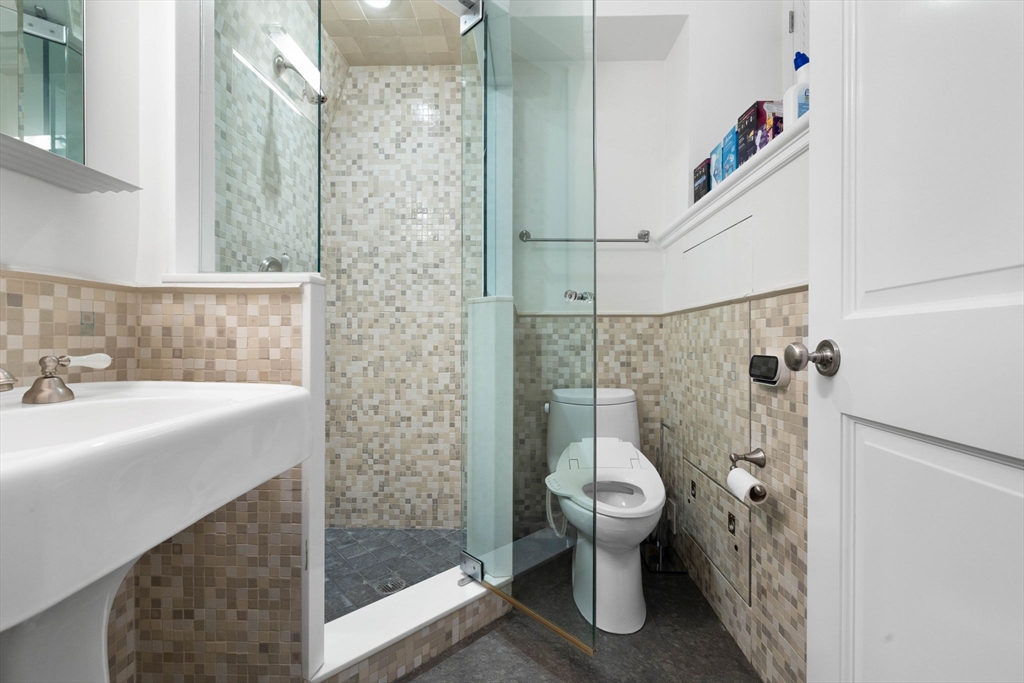 321 Beacon Street Boston, MA 02116 - Photo 17 of 20