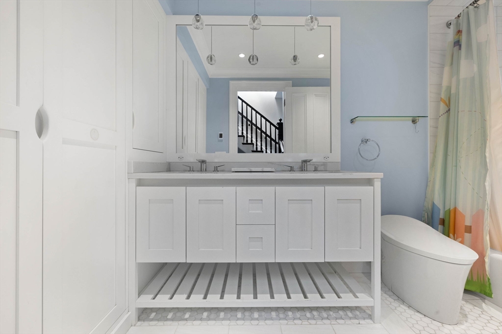 321 Beacon Street Boston, MA 02116 - Photo 7 of 20