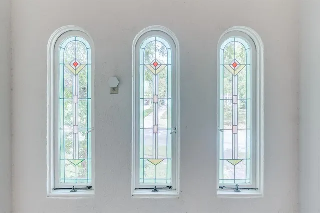 $1,190,000 | 1112 South Canterbury Court, Dallas, TX 75208