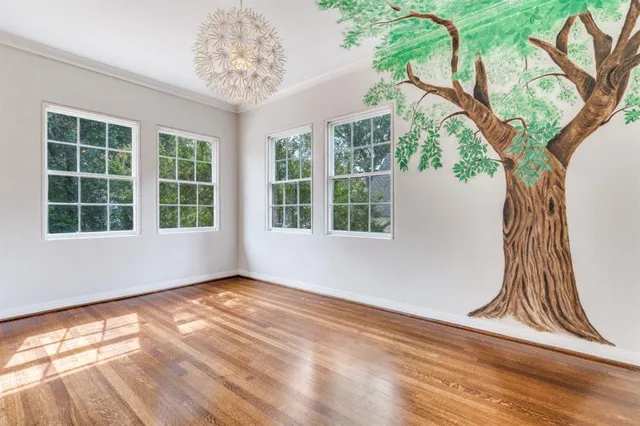 $1,190,000 | 1112 South Canterbury Court, Dallas, TX 75208