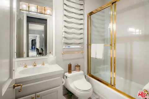 $6,495,000 | 10275 Century Woods Drive, Los Angeles, CA 90067