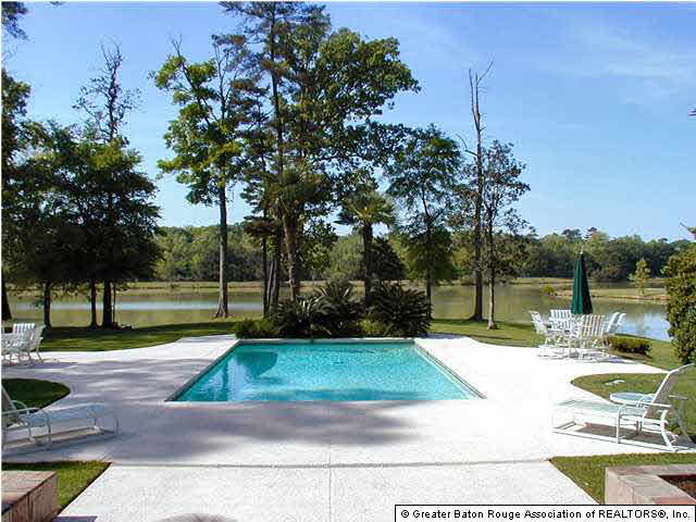 18946 Lake Harbour Avenue Baton Rouge, LA 70816 - Photo 2 of 7